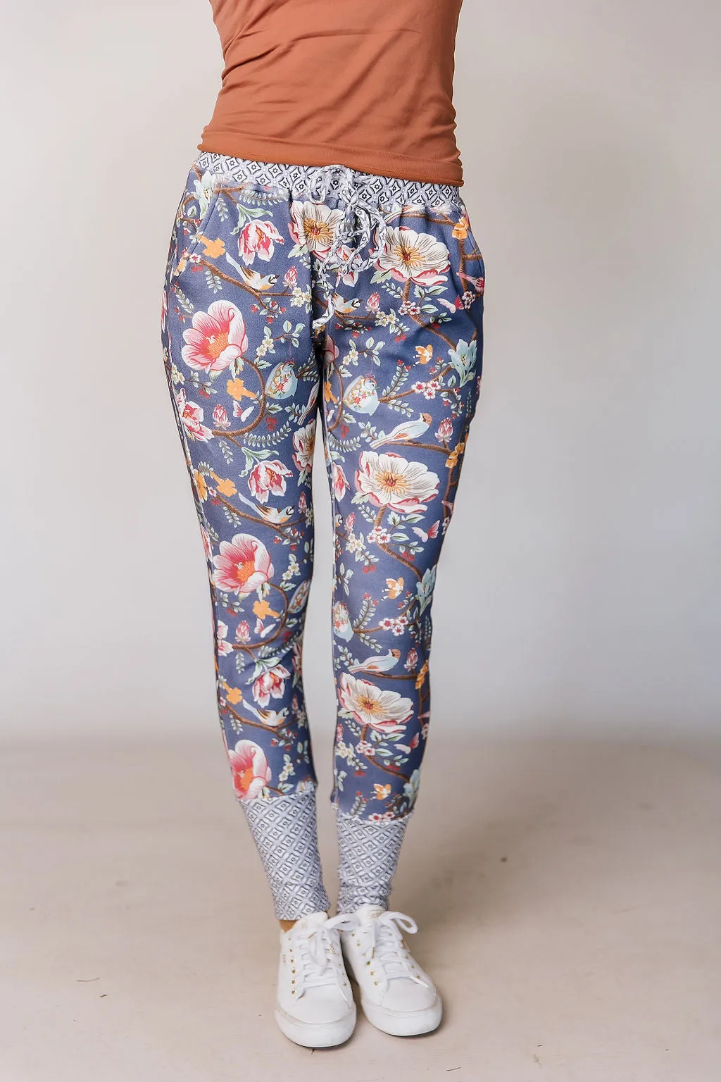 Ampersand Avenue Triple Stretch Joggers - Dancing Floral
