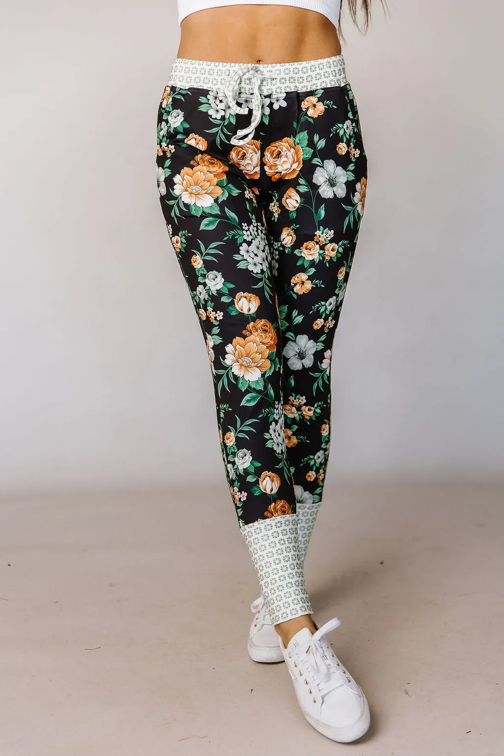 Ampersand Avenue Triple Stretch Joggers - Love Like Wildflowers