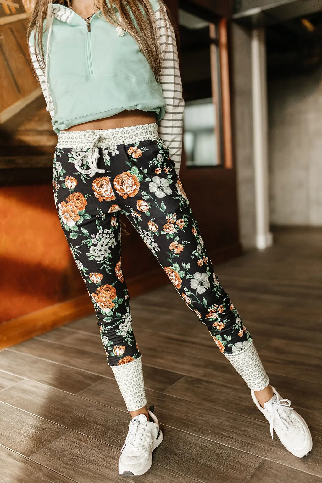 Ampersand Avenue Triple Stretch Joggers - Love Like Wildflowers