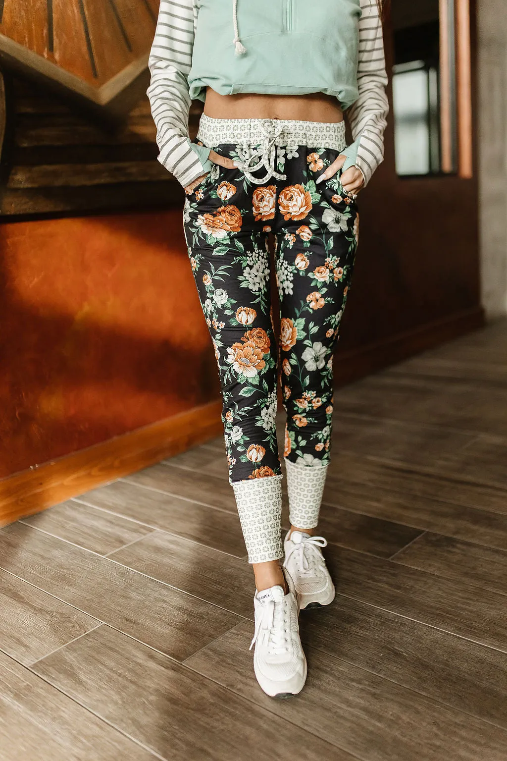 Ampersand Avenue Triple Stretch Joggers - Love Like Wildflowers