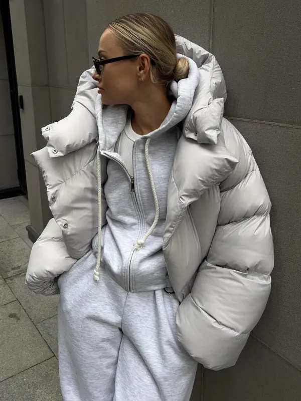 Hooded Inflated Puffer Jacket for Outdoor Winter Events