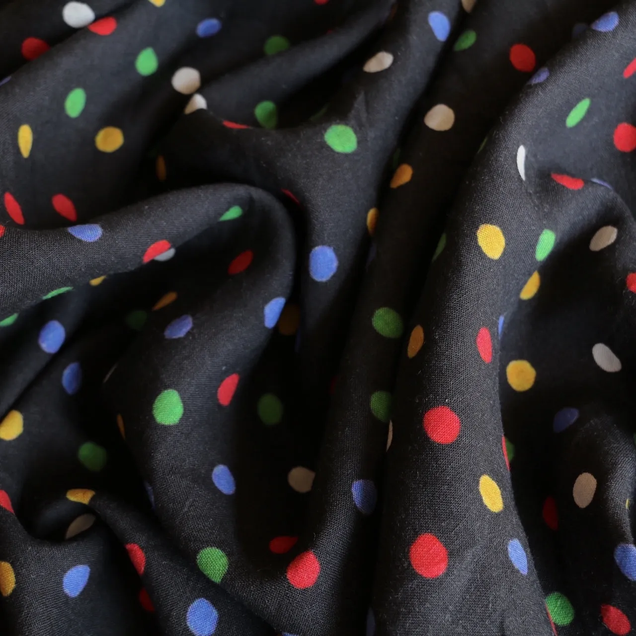Scattered Spot Rainbow Linen